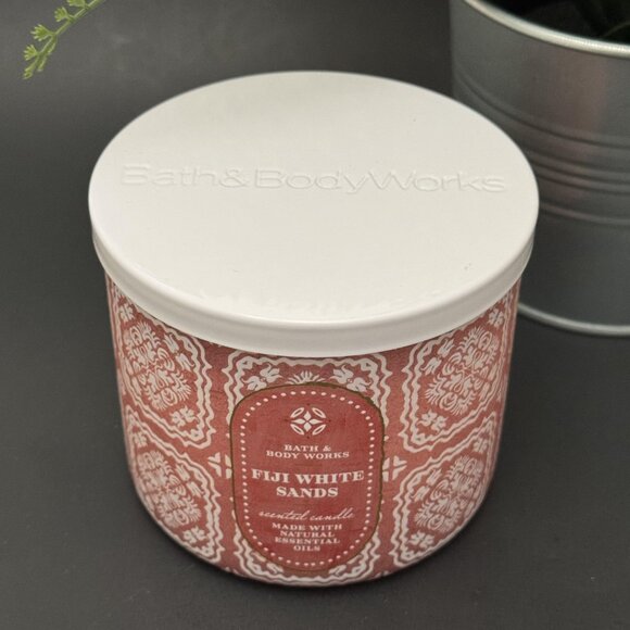 BBW Fiji White Sands Bath & Body Works 3 Wick Candle - Picture 4 of 10